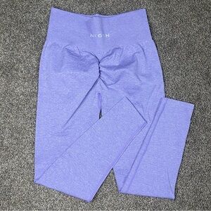NVGTN Seamless Leggings Lavender Purple Butt Scrunch Women’s Size Medium Gym